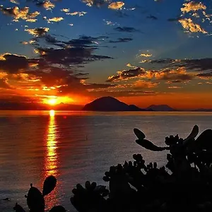 Casa Carnevale Lipari Città di Lipari